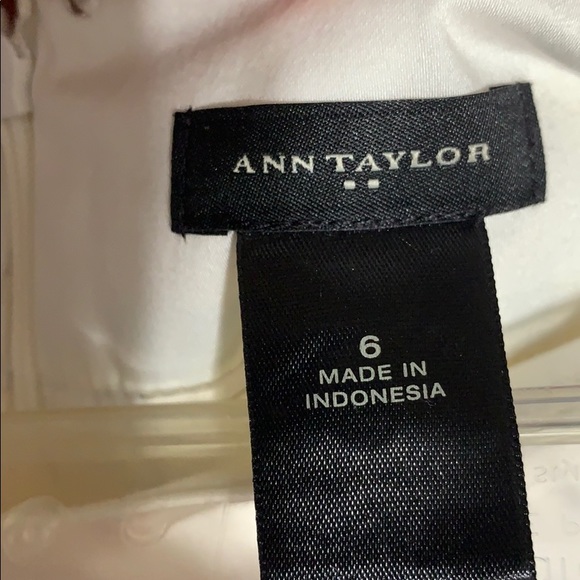 Ann Taylor Short Floral Skirt Size 6 - Picture 4 of 8